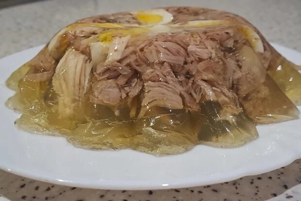 Как приготовить поистине аппетитный холодец из свиной рульки