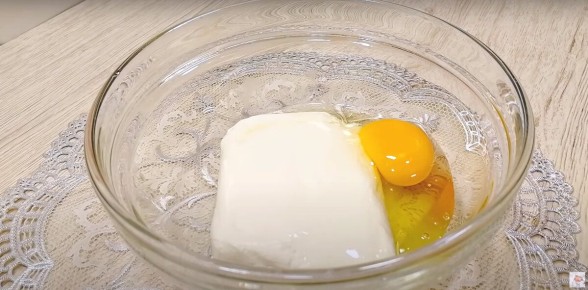 Вкусные булочки с творогом: быстро и просто к чаю