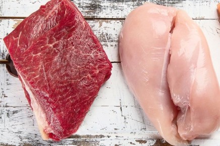 Какое мясо действительно полезнее для желудка: говядина или курица?