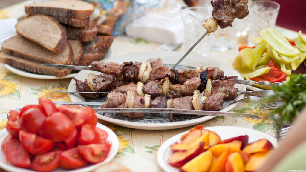 Как отпраздновать день рождения без лишних затрат: простое и вкусное меню