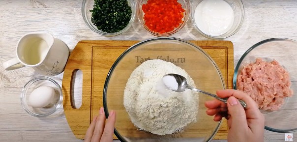 Лепешки с мясом: быстрый и простой рецепт на каждый день