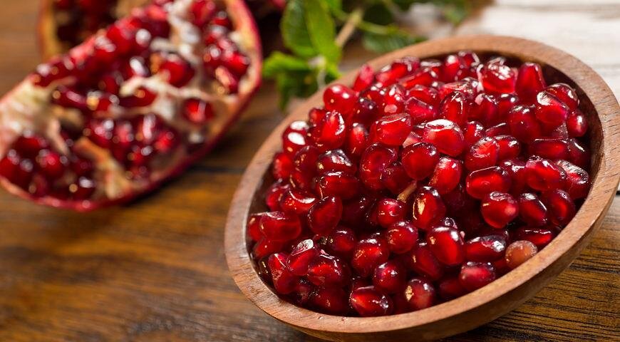 Как легко и аккуратно почистить гранат