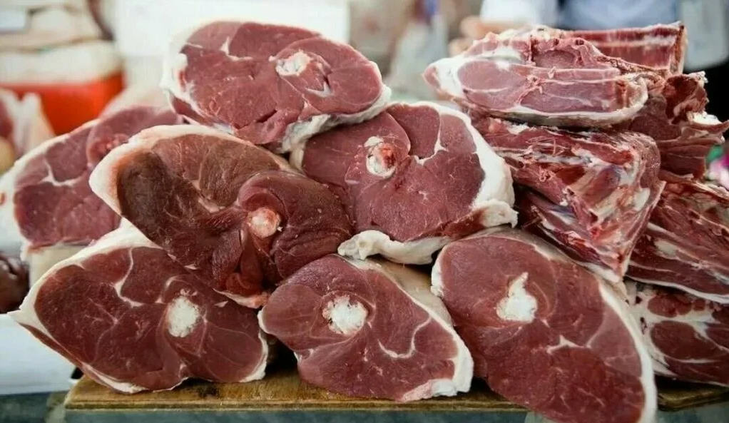 Мошенничество на рынке: Как продавцы скрывают испорченное мясо