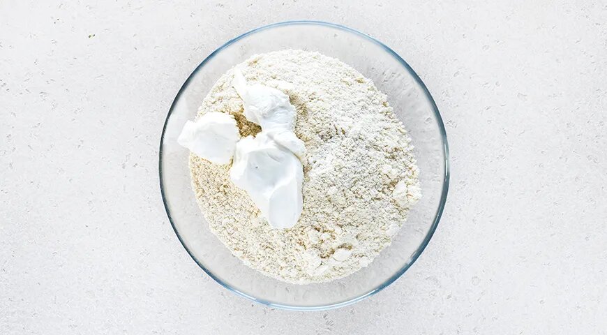 Вкуснейшие рогалики на сметане с повидлом: простой рецепт