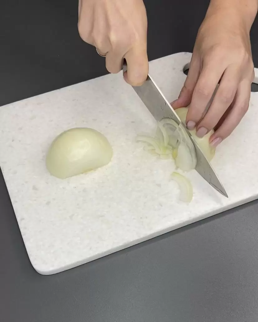 Необычный огуречный салат, который удивит даже гурманов