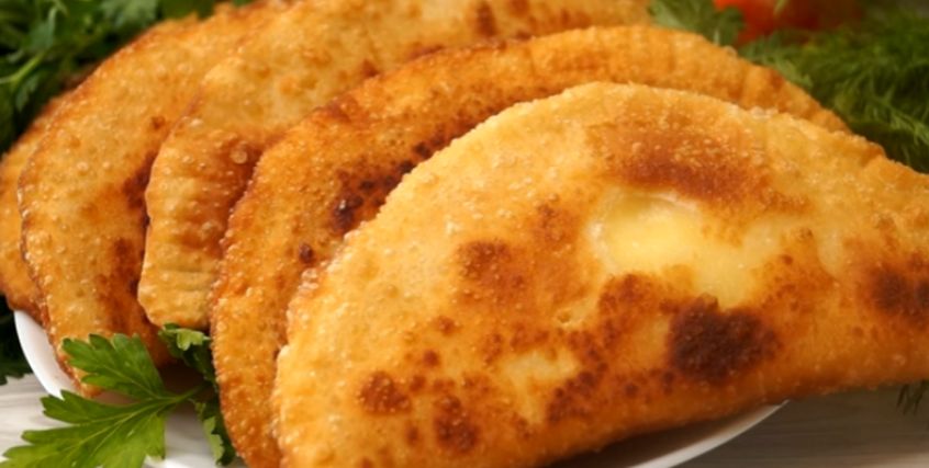 Пирожки "Ругувачки" с творогом и зеленью: настоящая кулинарная находка