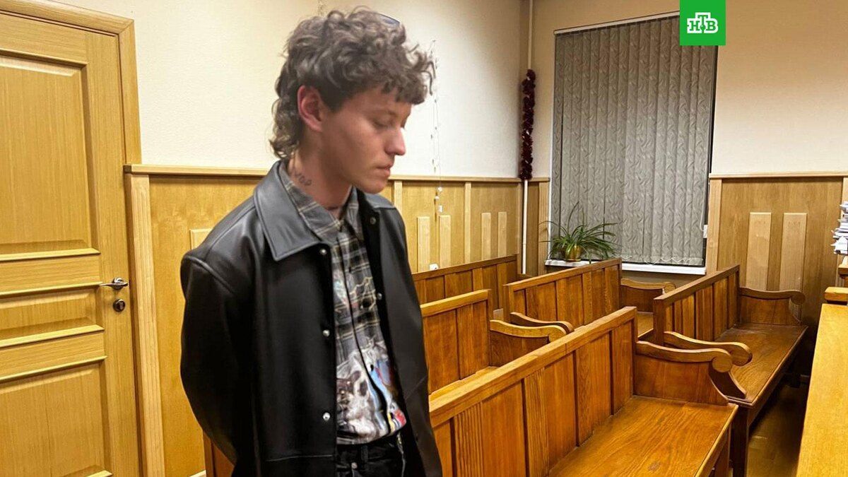 Эдуард Шарлот присоединился к музыкальному коллективу в колонии